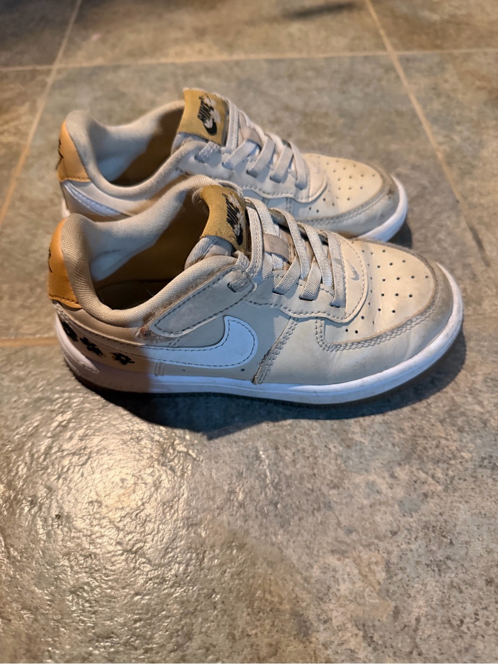 Nike Kids Sneakers in Beige with Tan Heel Accents